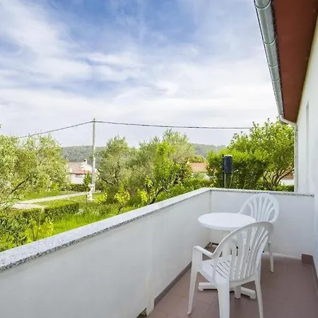 Konukevi Double 17412b Kampor